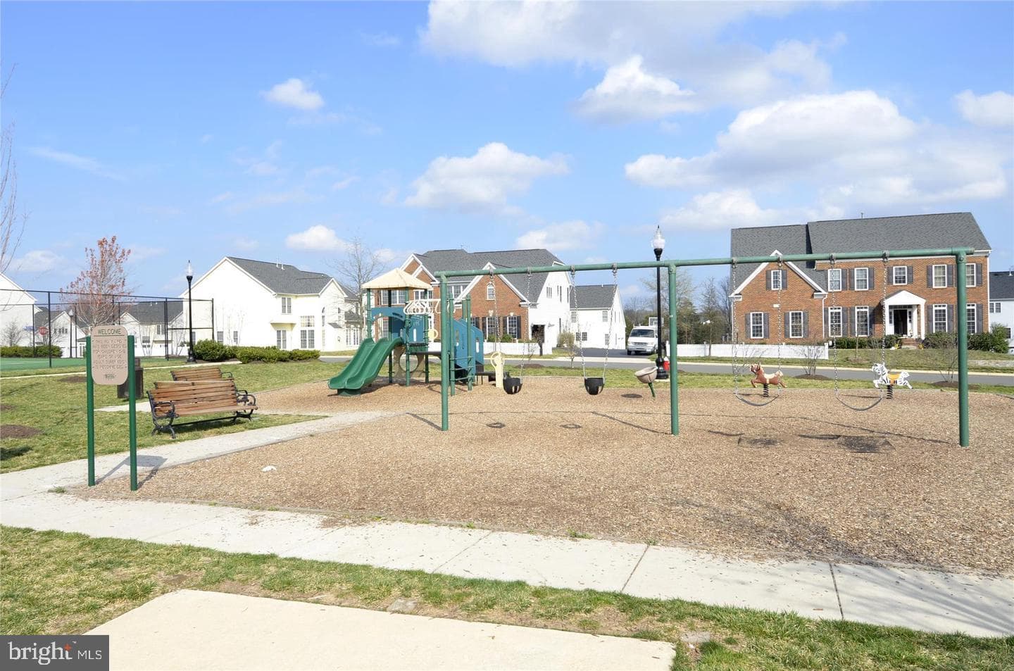 25915 Kirkwood Square photo 48