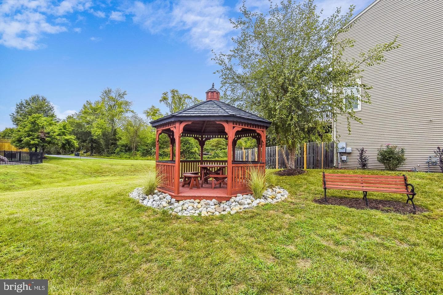 25915 Kirkwood Square photo 52