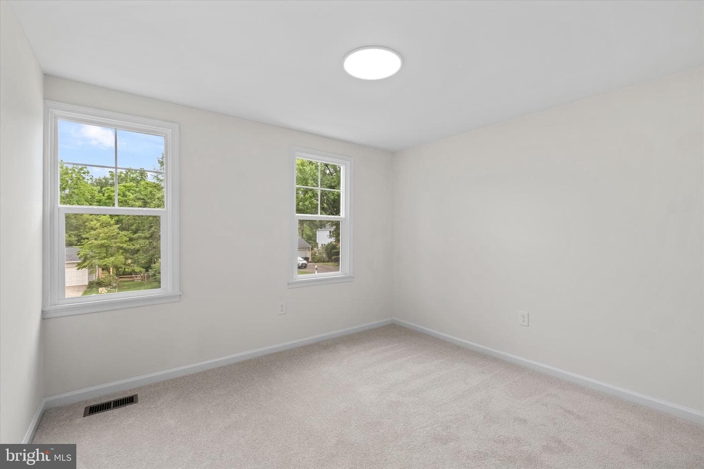 1216 Bradfield Drive SW photo 32