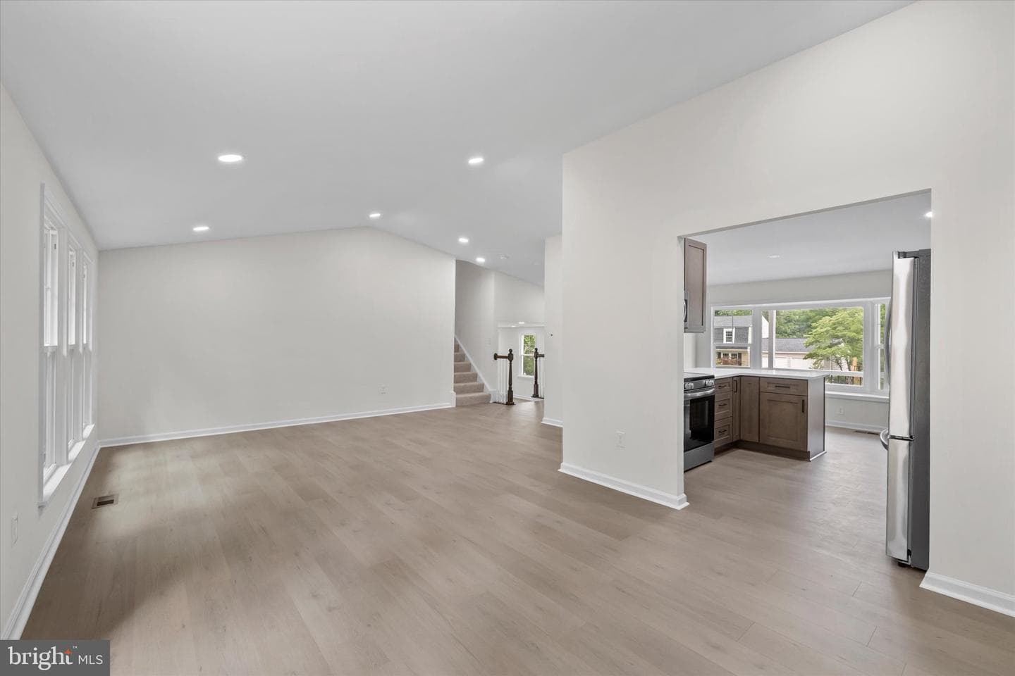 1216 Bradfield Drive SW photo 9