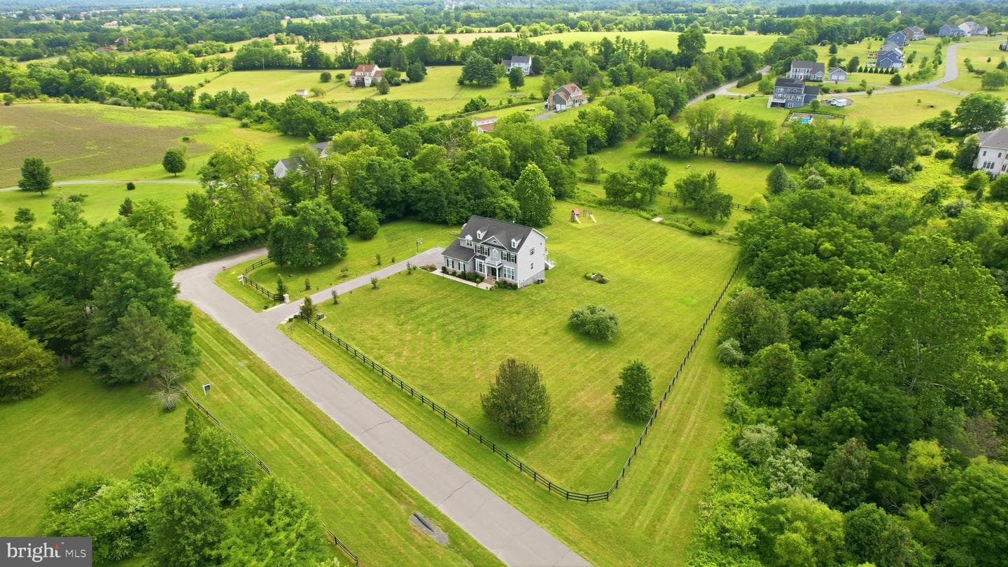 12720 Snowbird Court, Lovettsville