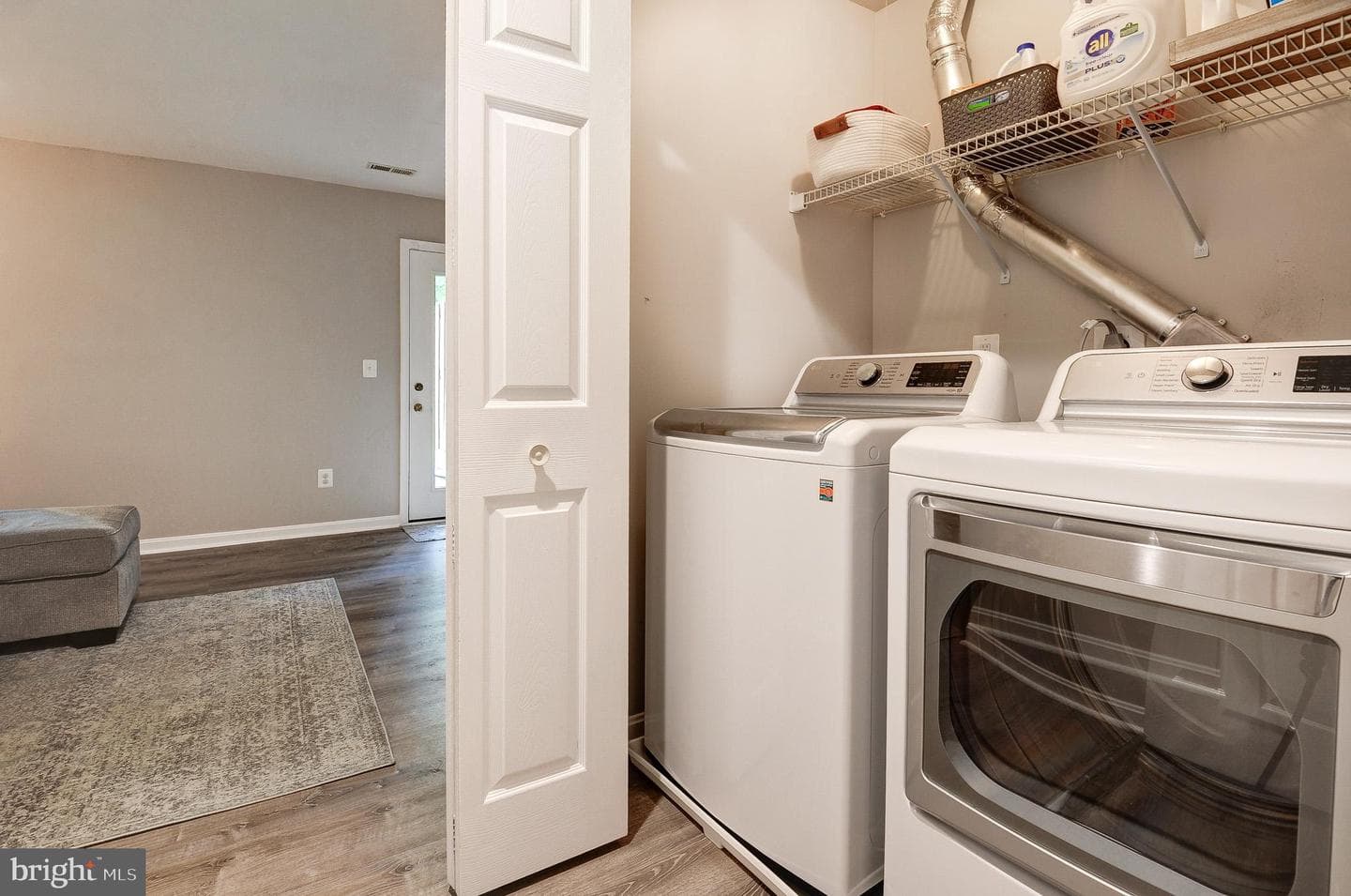 106 Hackley Court photo 26
