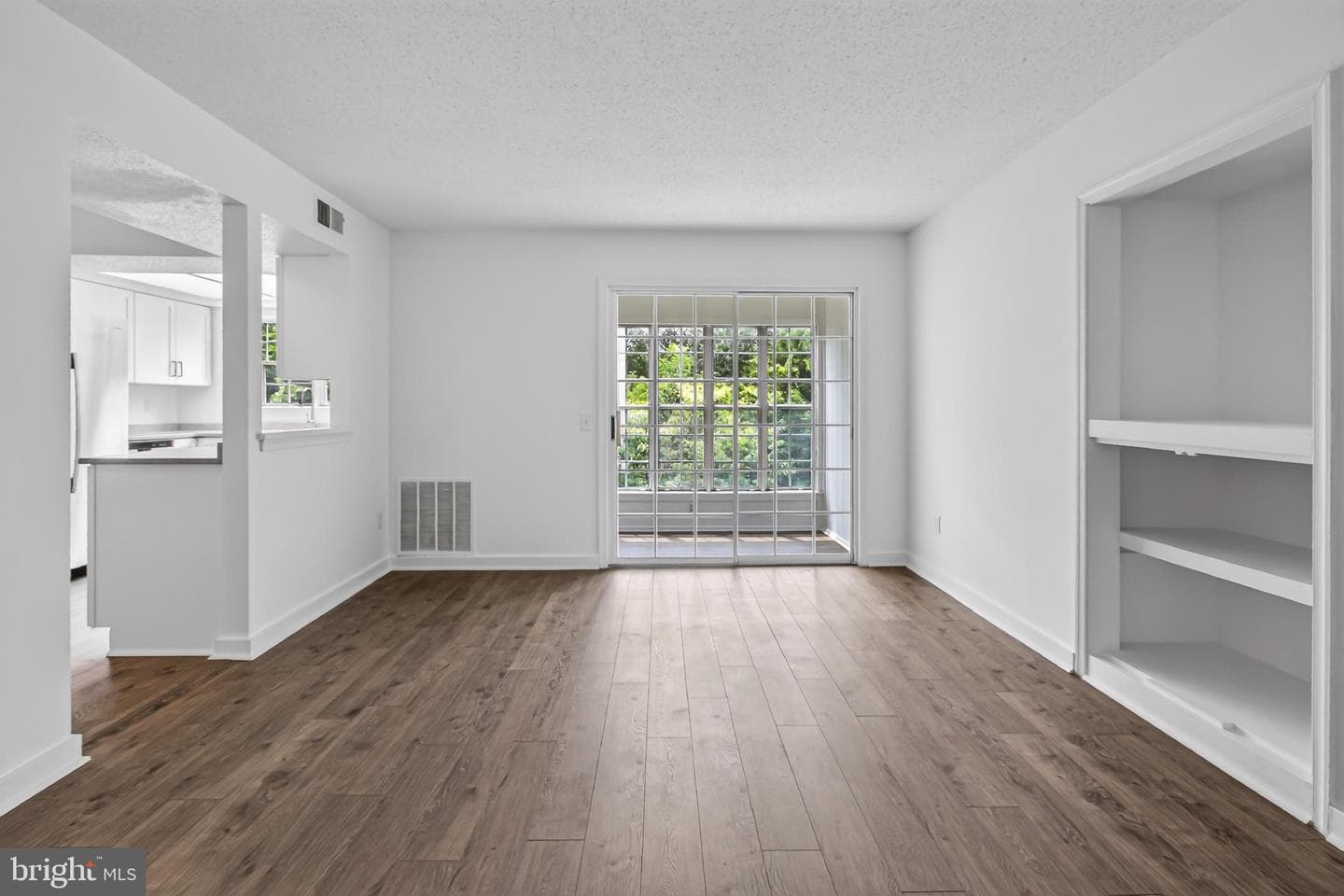 128 Fort Evans Road SE #c photo 7