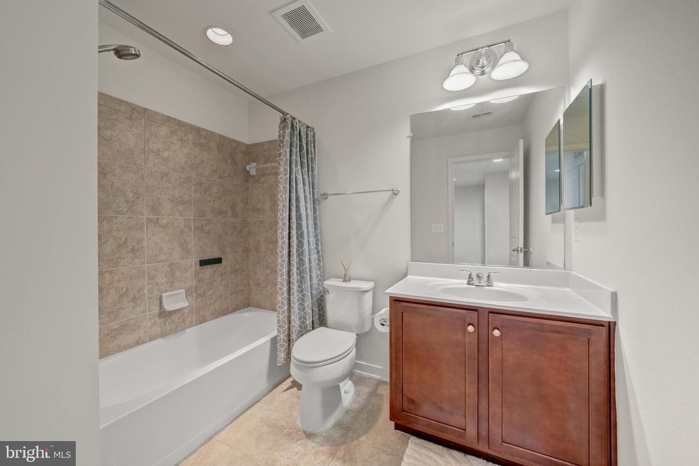 44100 Vaira Terrace photo 29