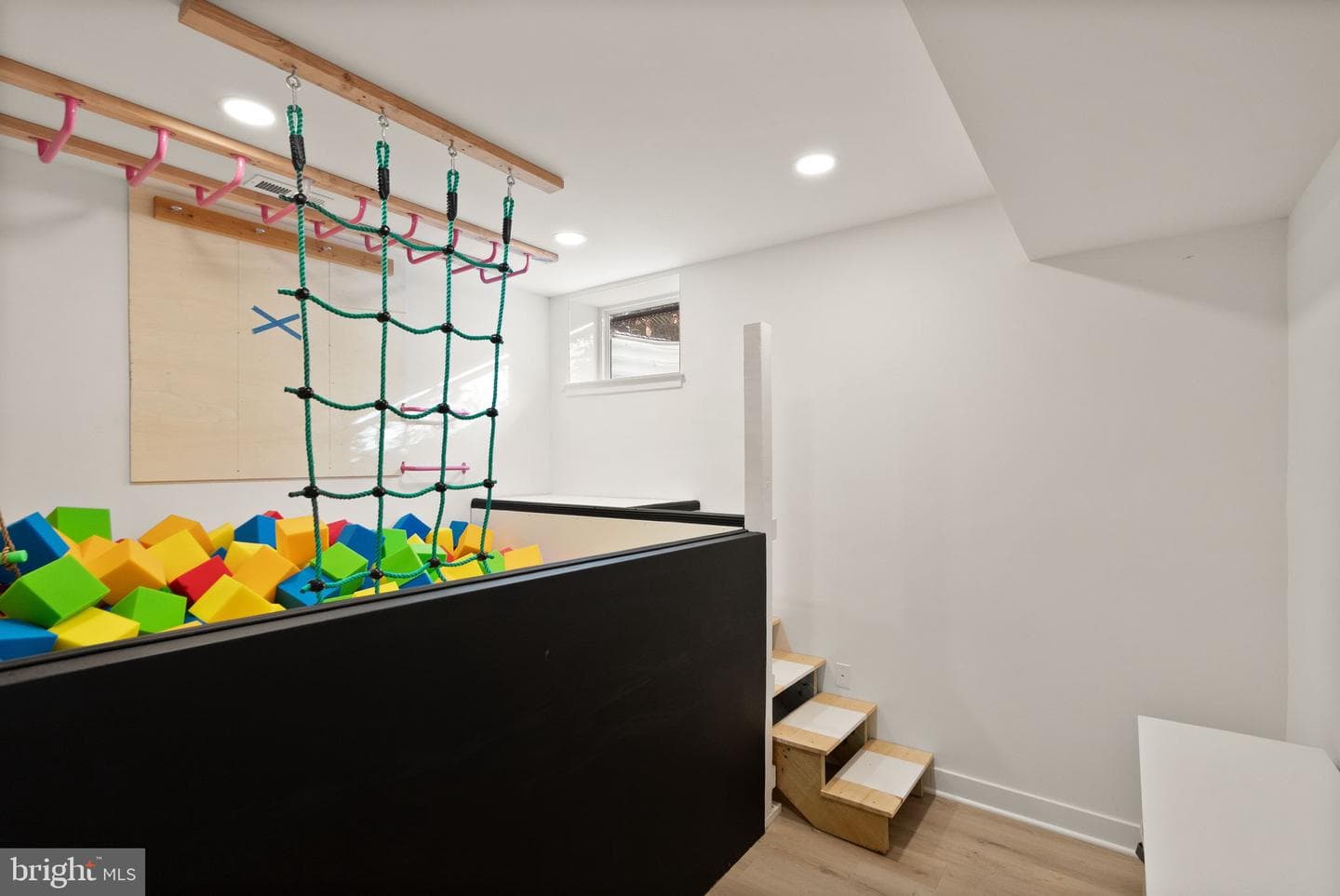 39391 Saddleridge Lane photo 43