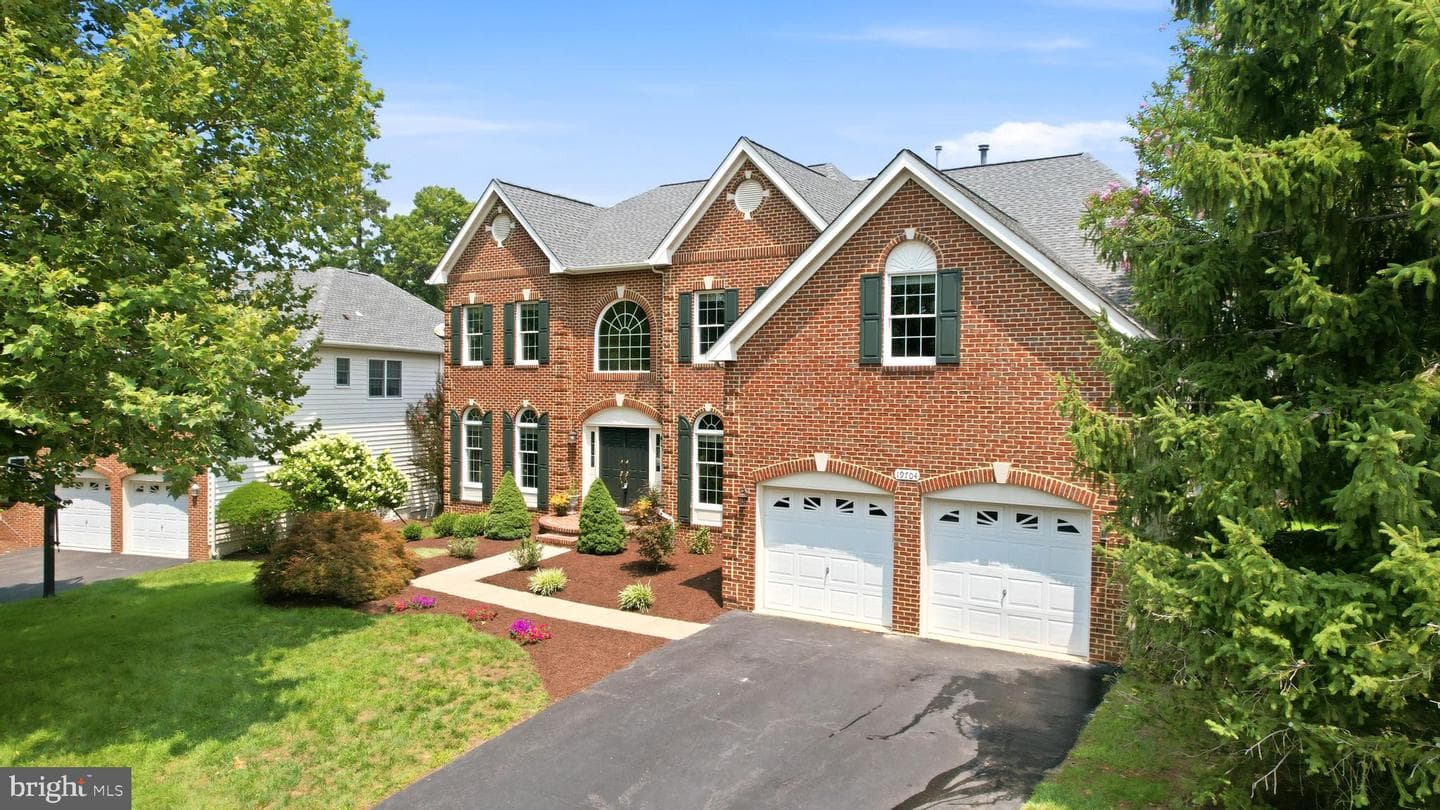 19704 Stanford Hall Place, Ashburn