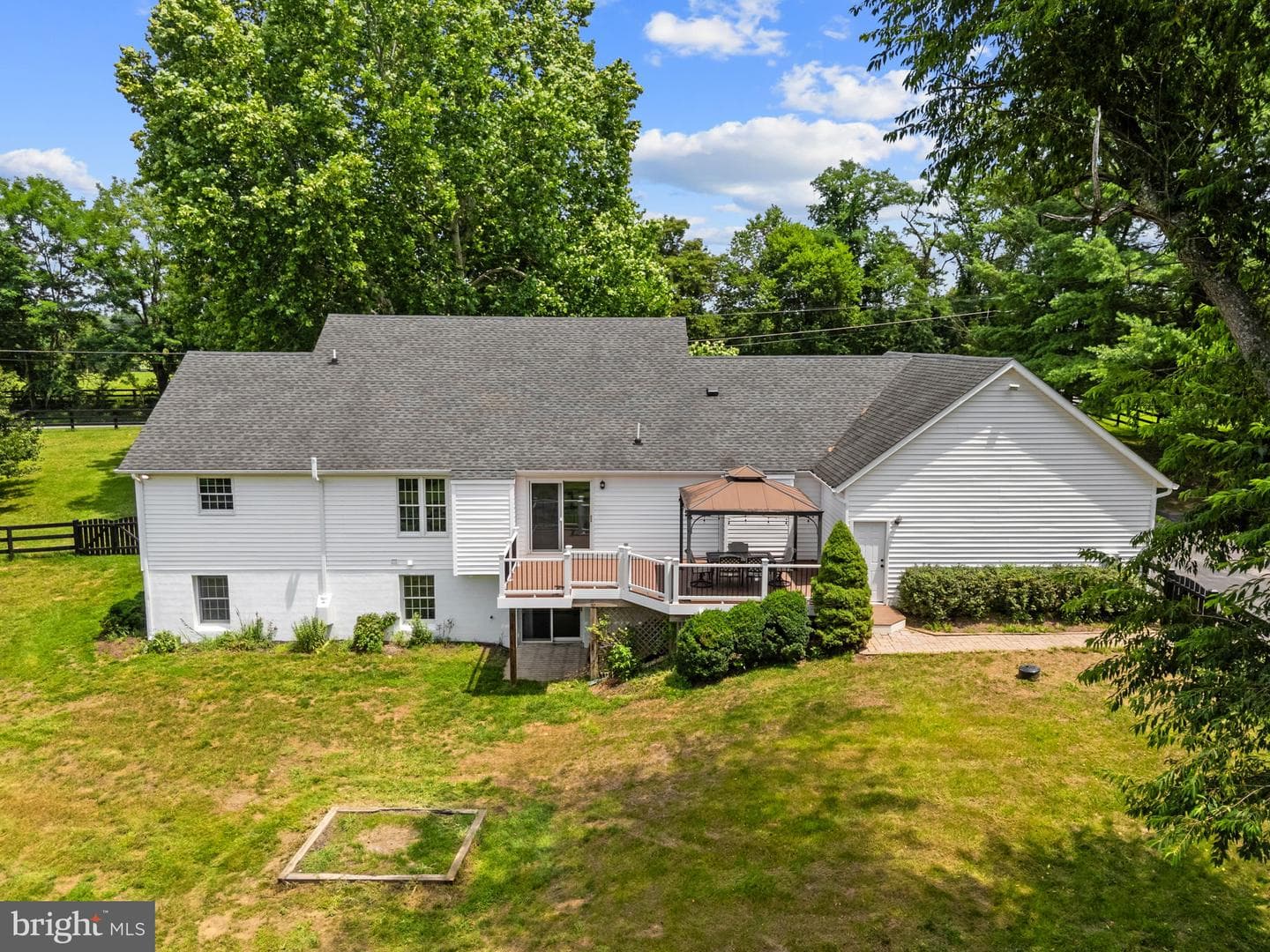 36983 Philomont Road photo 100