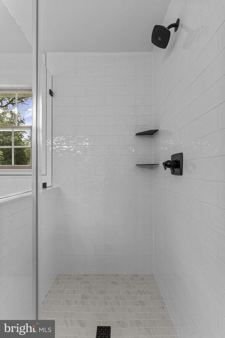 36983 Philomont Road photo 67