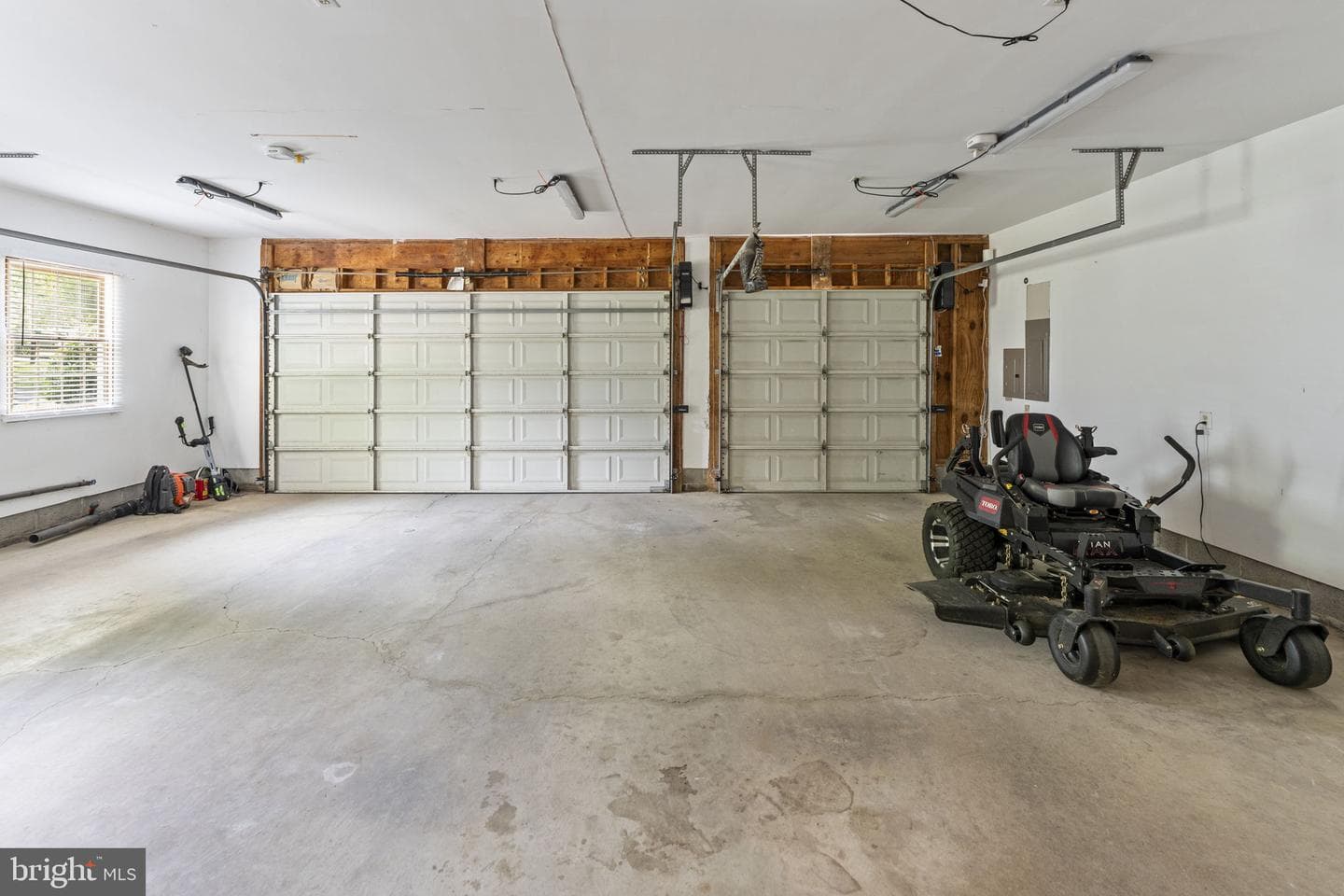 36983 Philomont Road photo 72