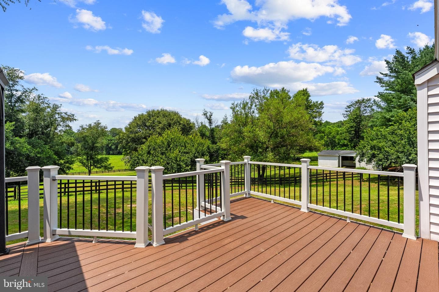 36983 Philomont Road photo 77