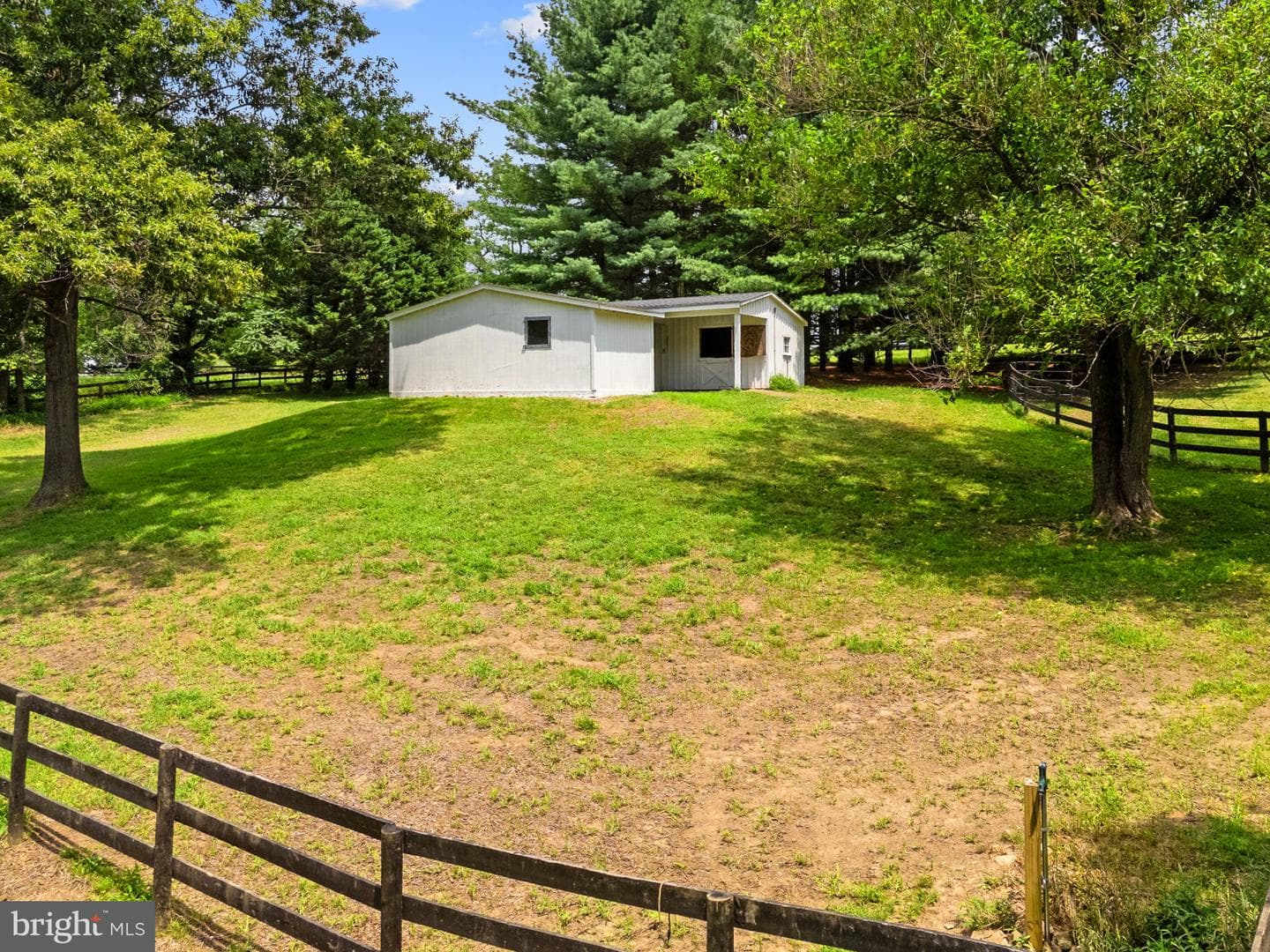 36983 Philomont Road photo 87