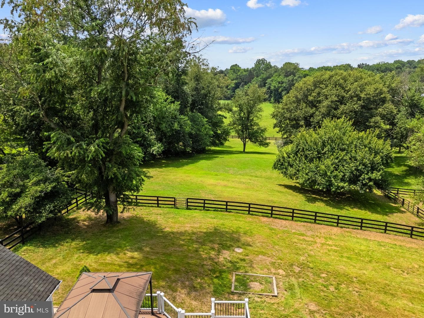 36983 Philomont Road photo 95