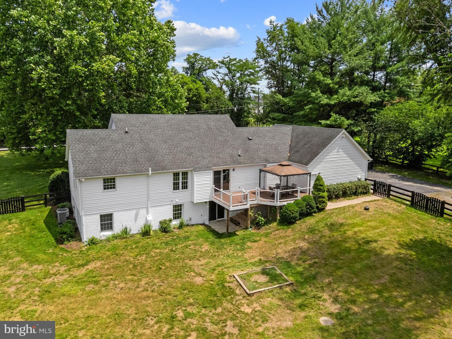 36983 Philomont Road photo 99