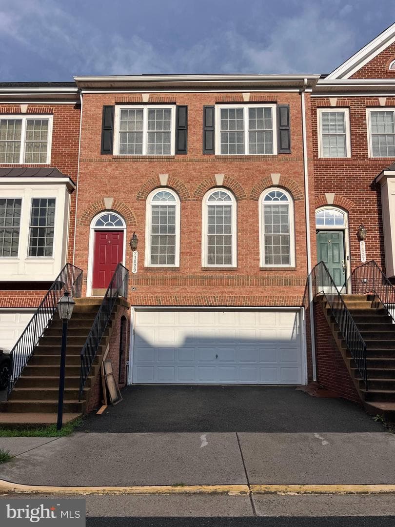 21829 Ladyslipper Square photo 1