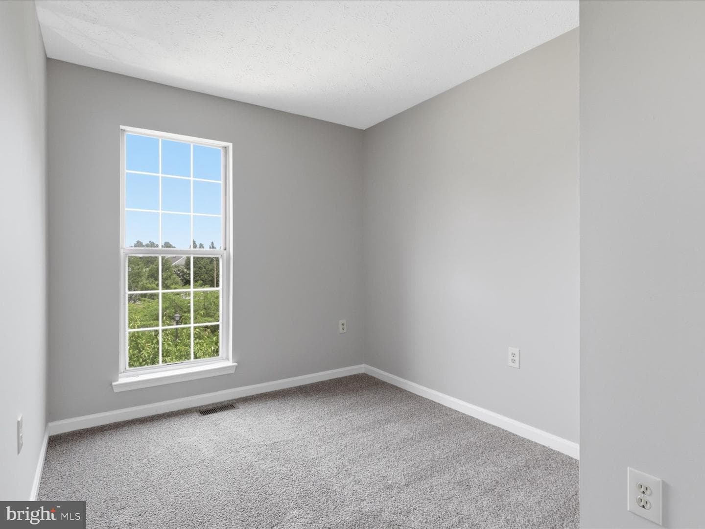 609 Tammy Terrace SE photo 24