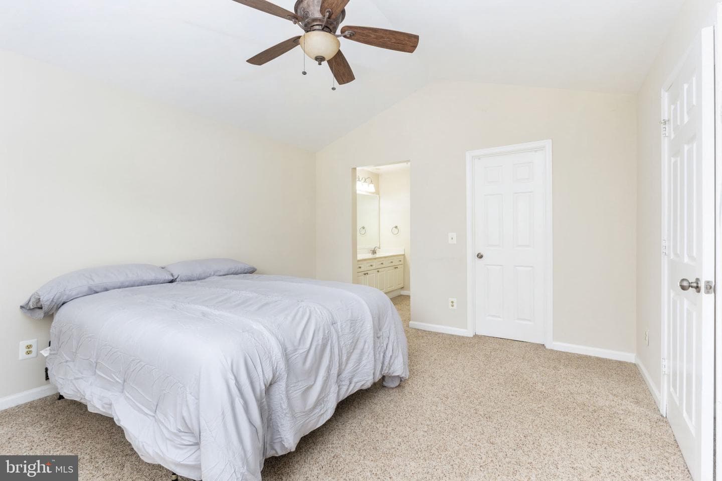 45091 Brae Terrace #203 photo 17