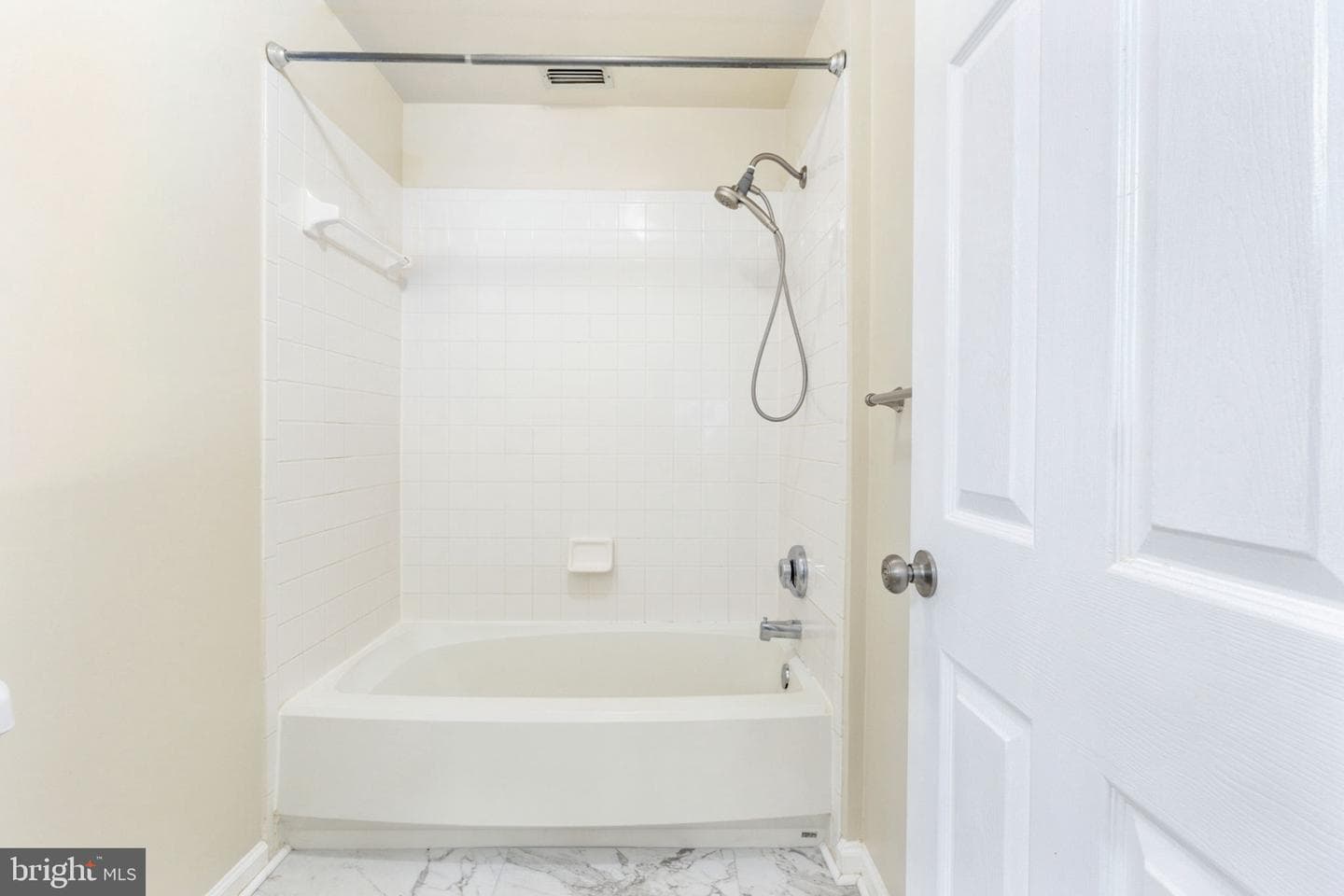 45091 Brae Terrace #203 photo 18