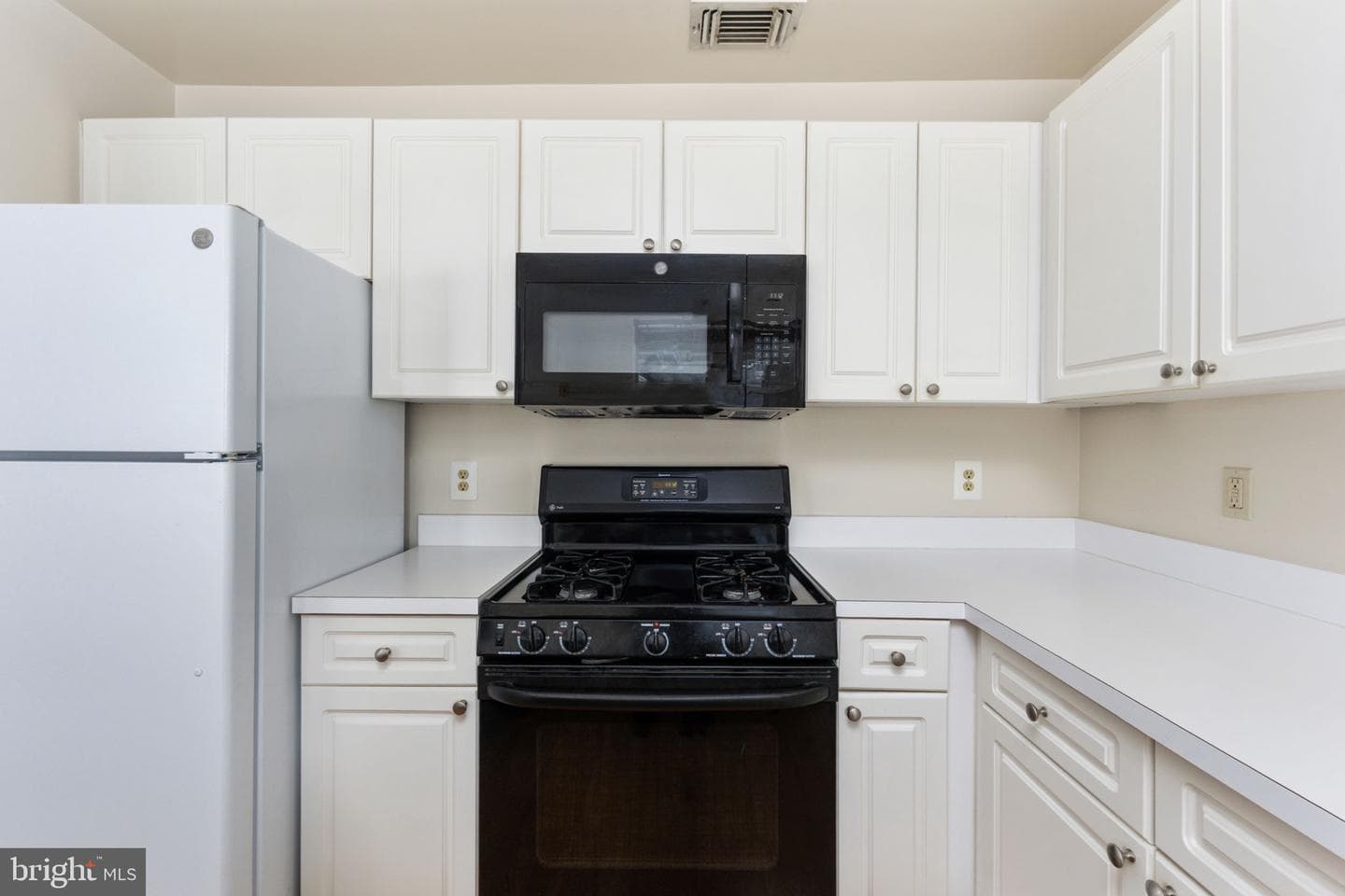45091 Brae Terrace #203 photo 9