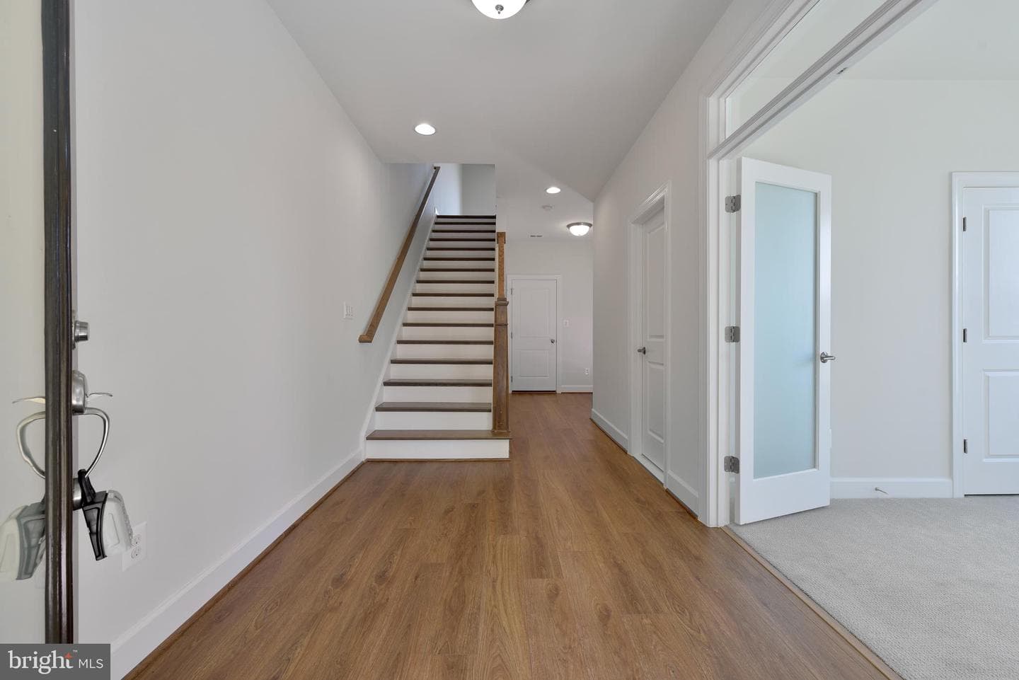 20686 Glenmont Terrace photo 23