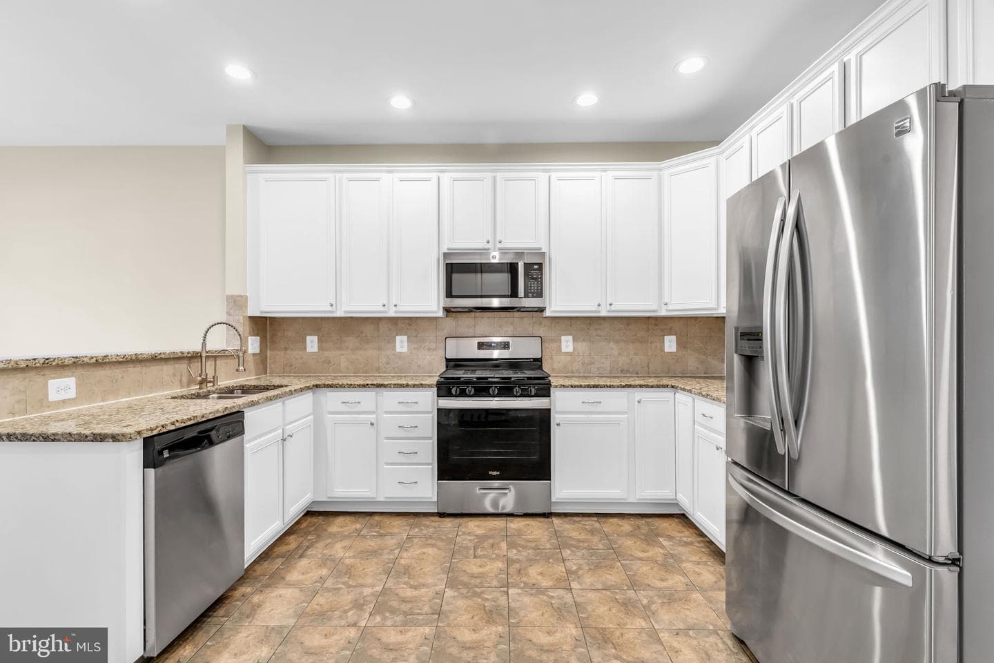 42985 Pascale Terrace photo 10
