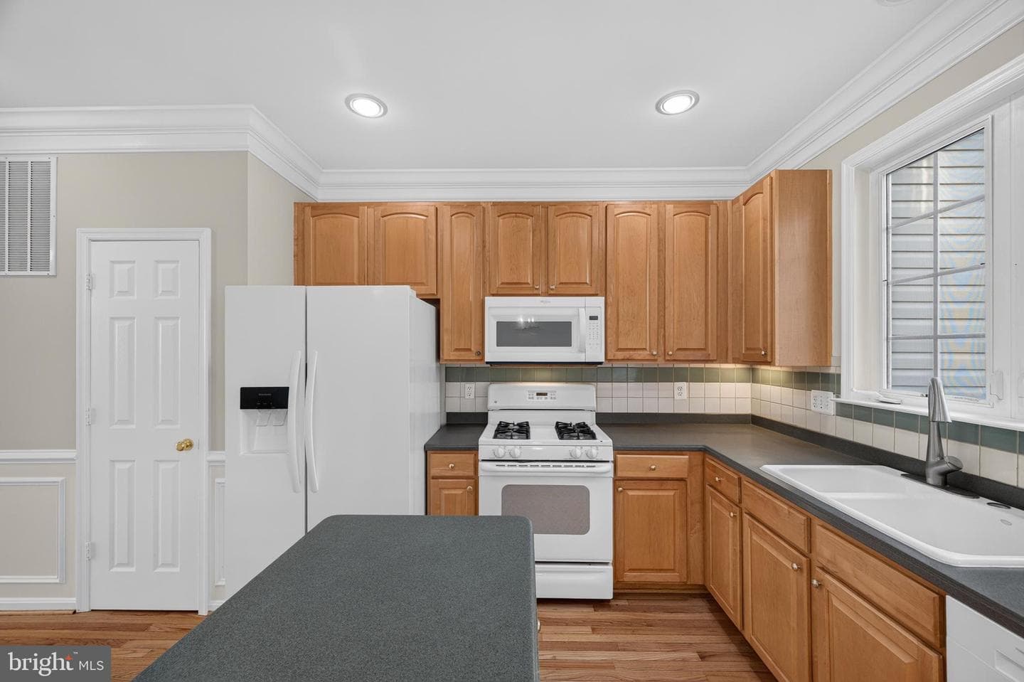 1199 Cambria Terrace NE photo 7