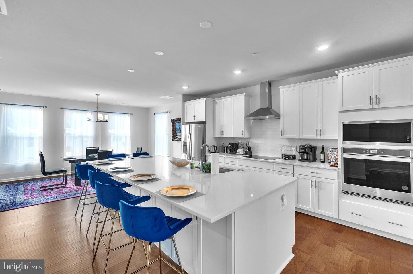 902 California Drive NE photo 11
