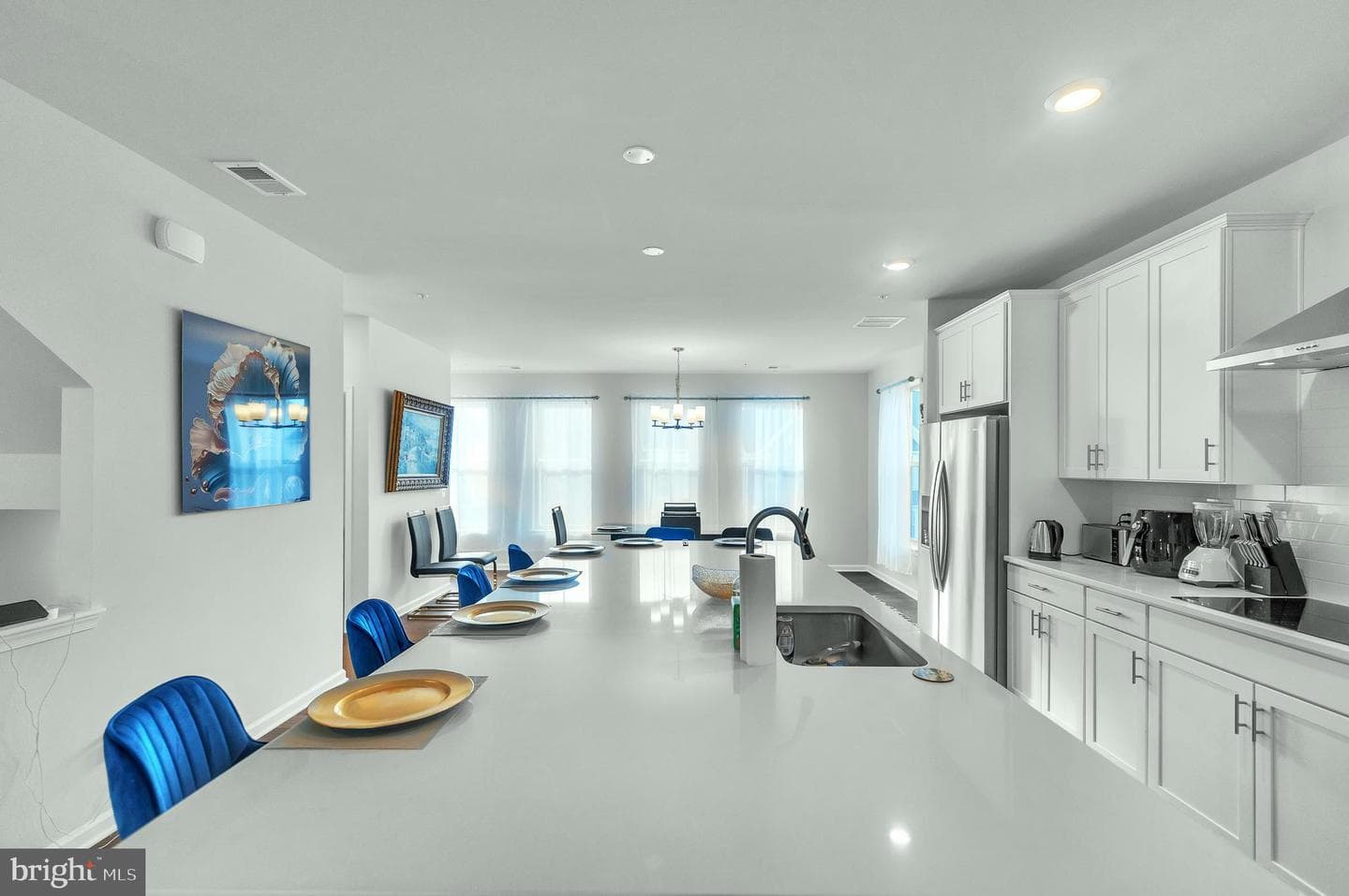 902 California Drive NE photo 13