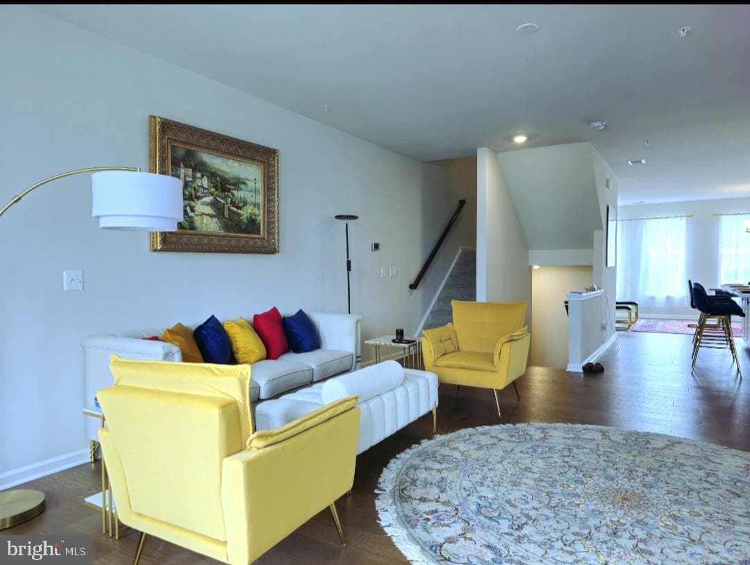 902 California Drive NE photo 21