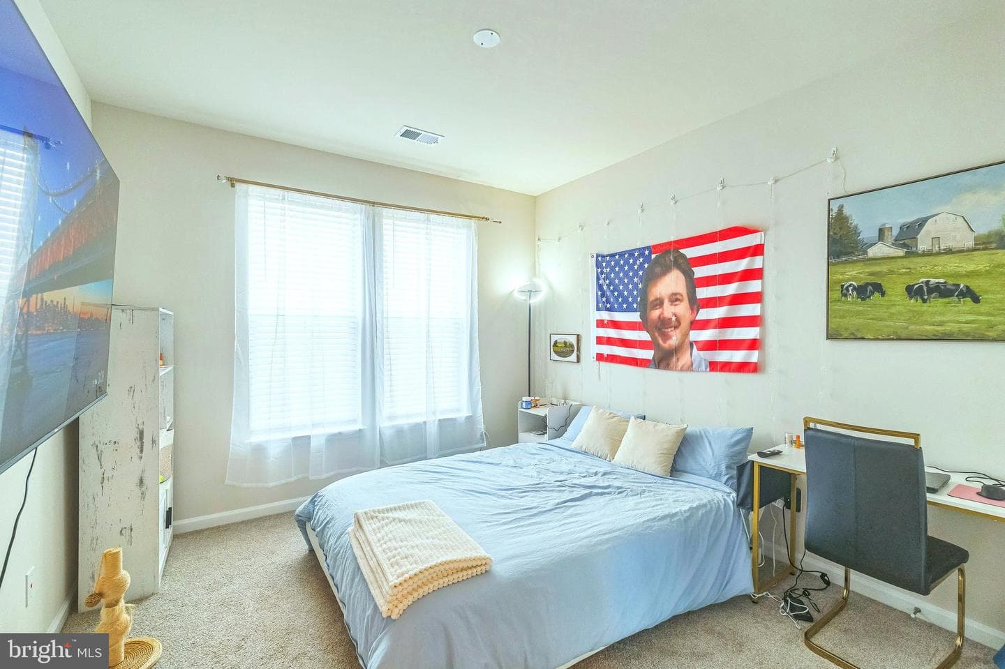 902 California Drive NE photo 31