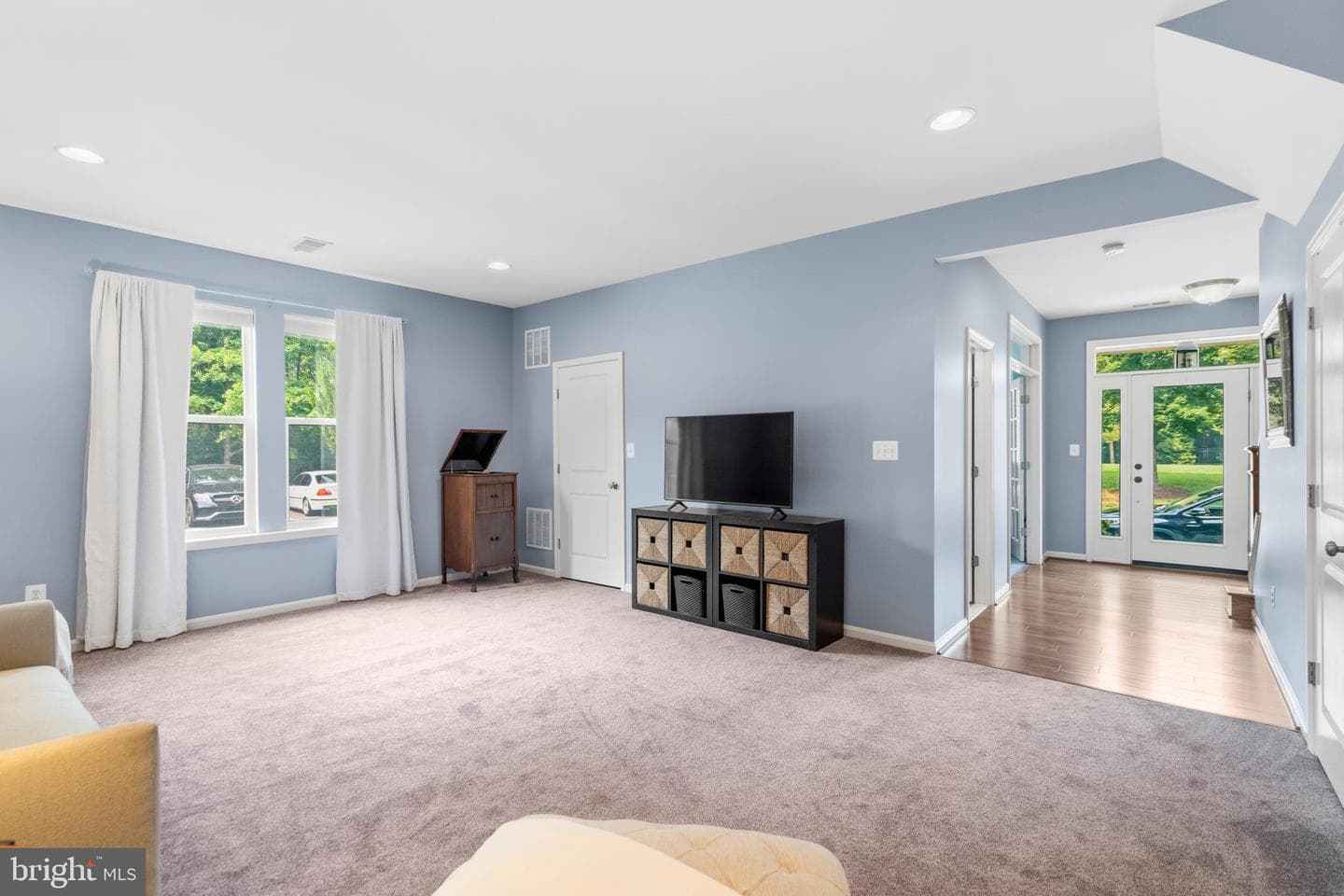 22792 Sagamore Square photo 34