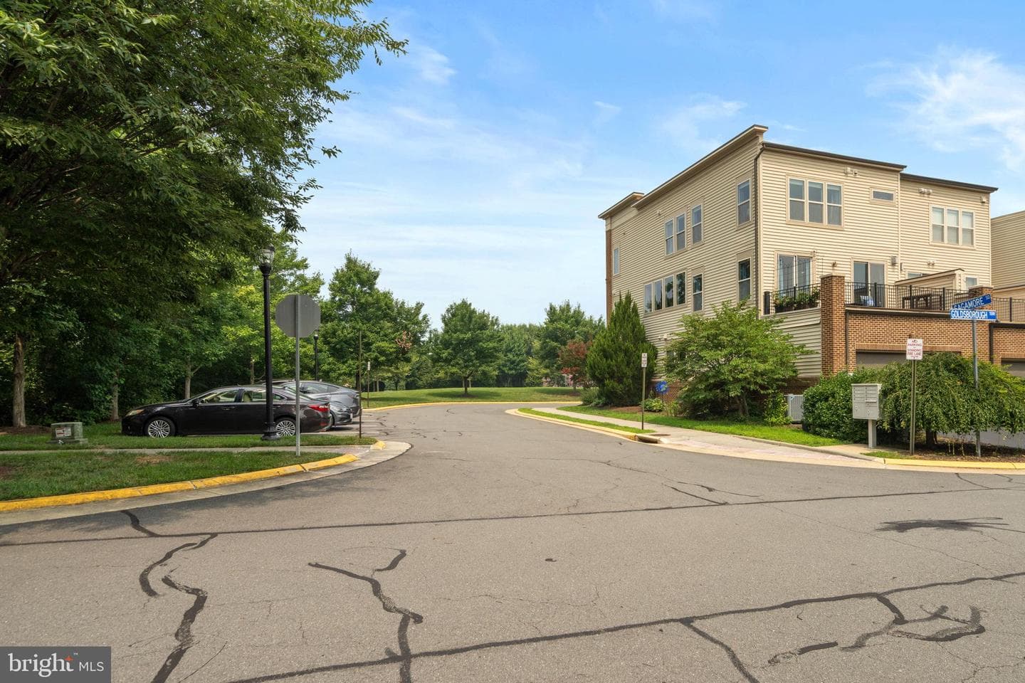 22792 Sagamore Square photo 36