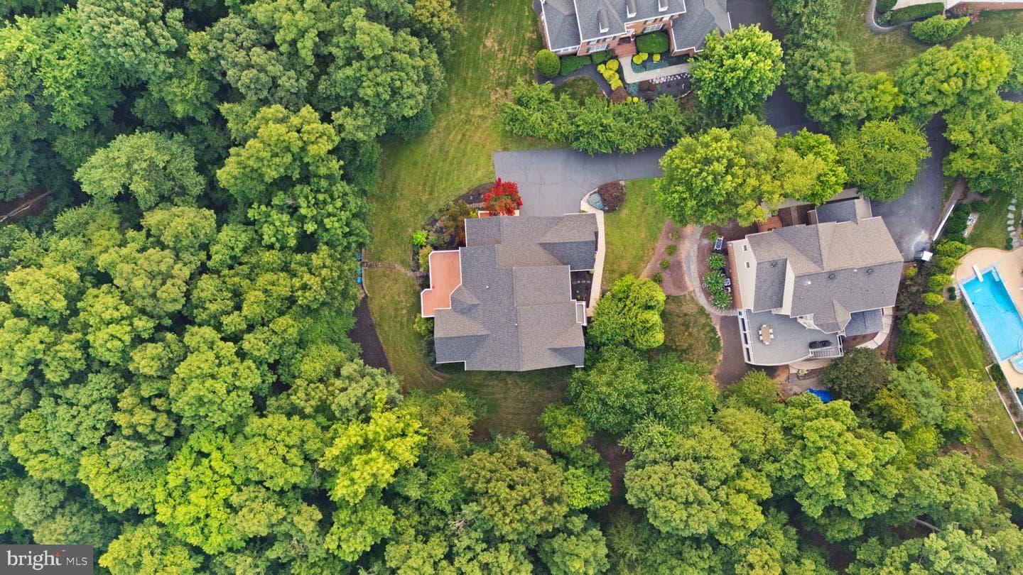 43261 Overview Place photo 3