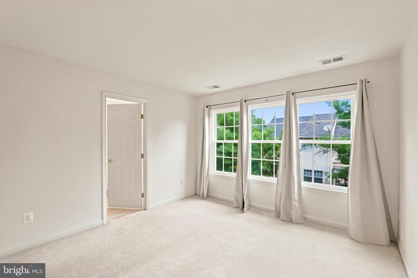 43042 Sherbrooke Terrace photo 12
