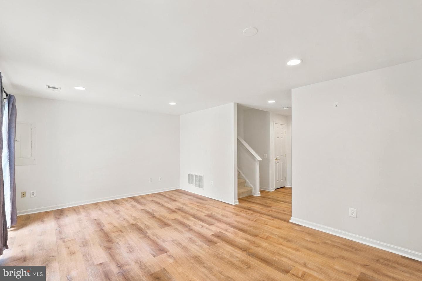 43042 Sherbrooke Terrace photo 24