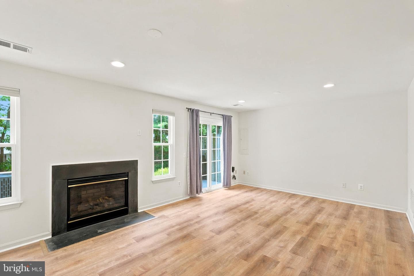 43042 Sherbrooke Terrace photo 25