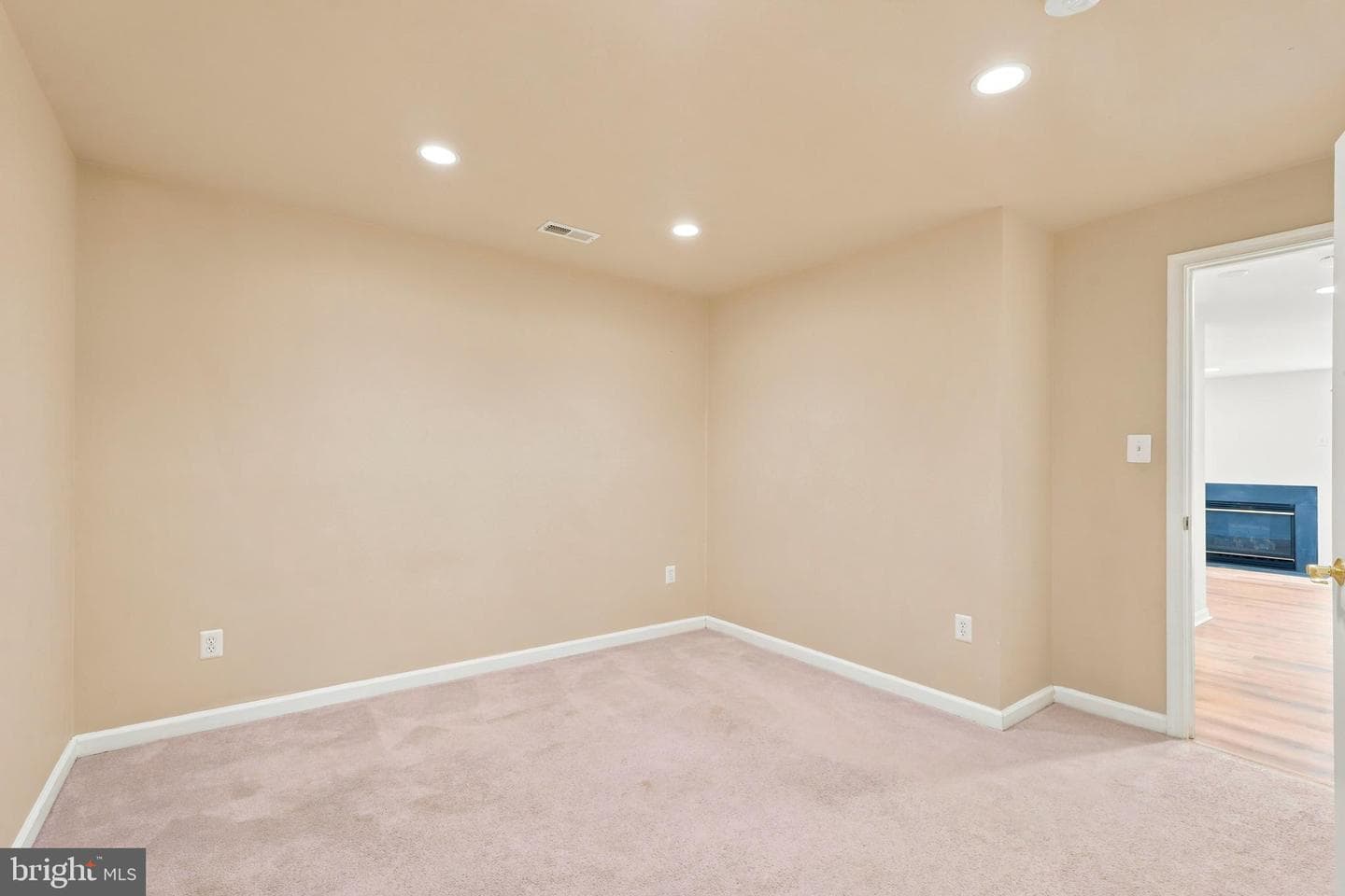 43042 Sherbrooke Terrace photo 26