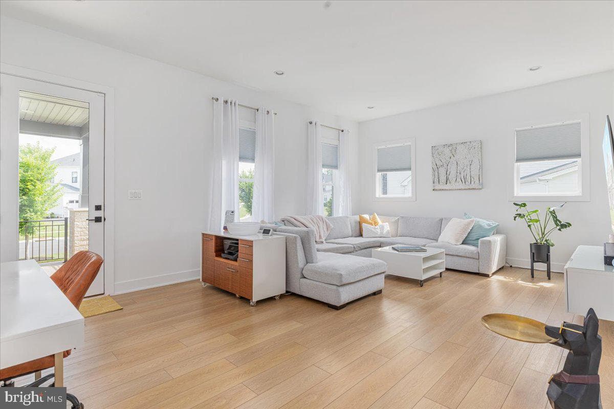 24815 Yellow Poplar Place photo 29