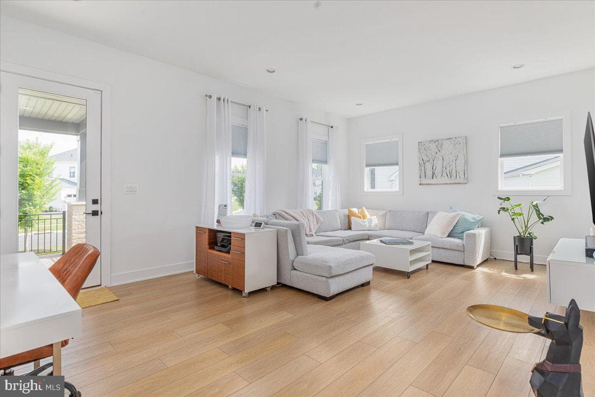 24815 Yellow Poplar Place photo 30
