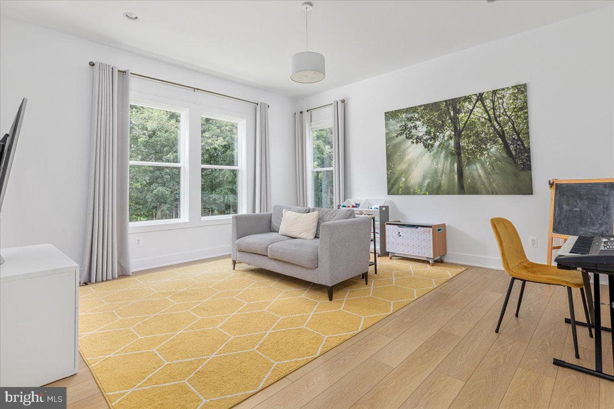24815 Yellow Poplar Place photo 33
