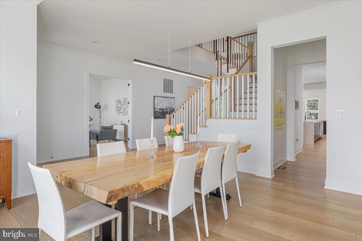 24815 Yellow Poplar Place photo 4