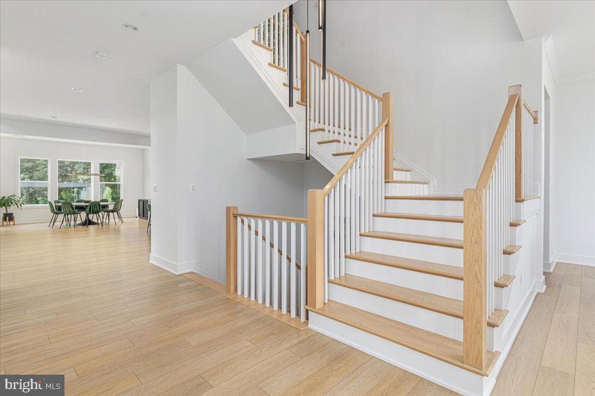 24815 Yellow Poplar Place photo 9