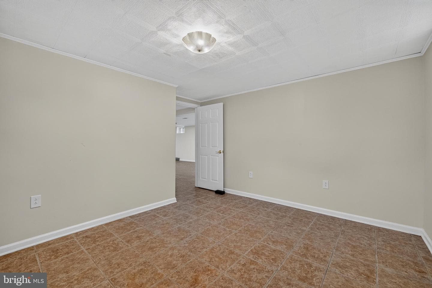 19 Hamilton Terrace Drive photo 34