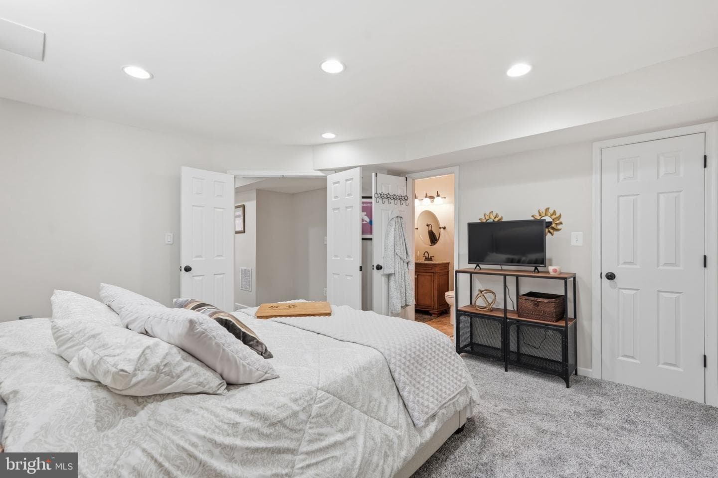 42815 Explorer Drive photo 35