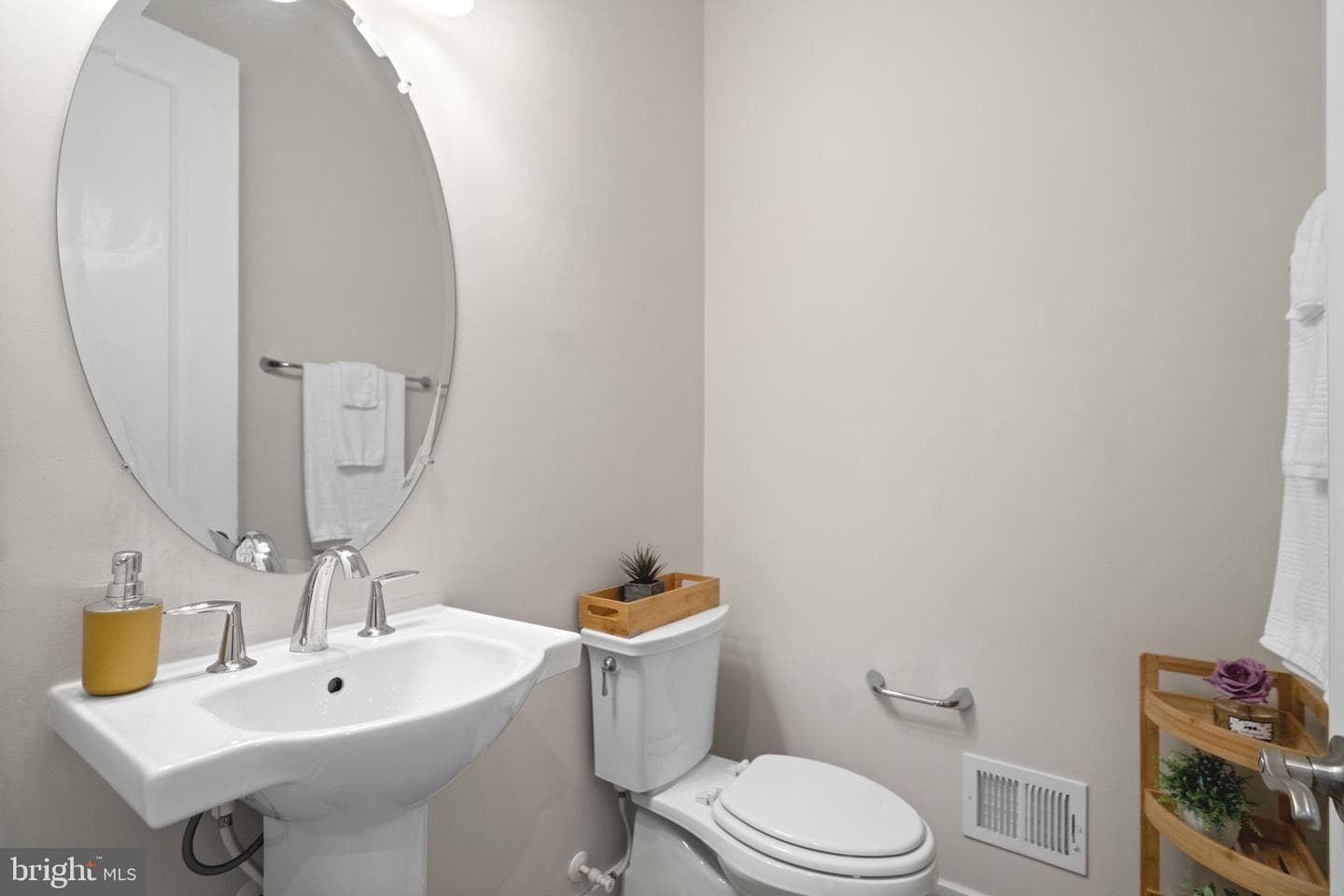 641 Lipizzan Drive SW photo 7