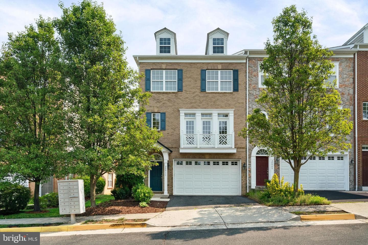20911 Houseman Terrace photo 2