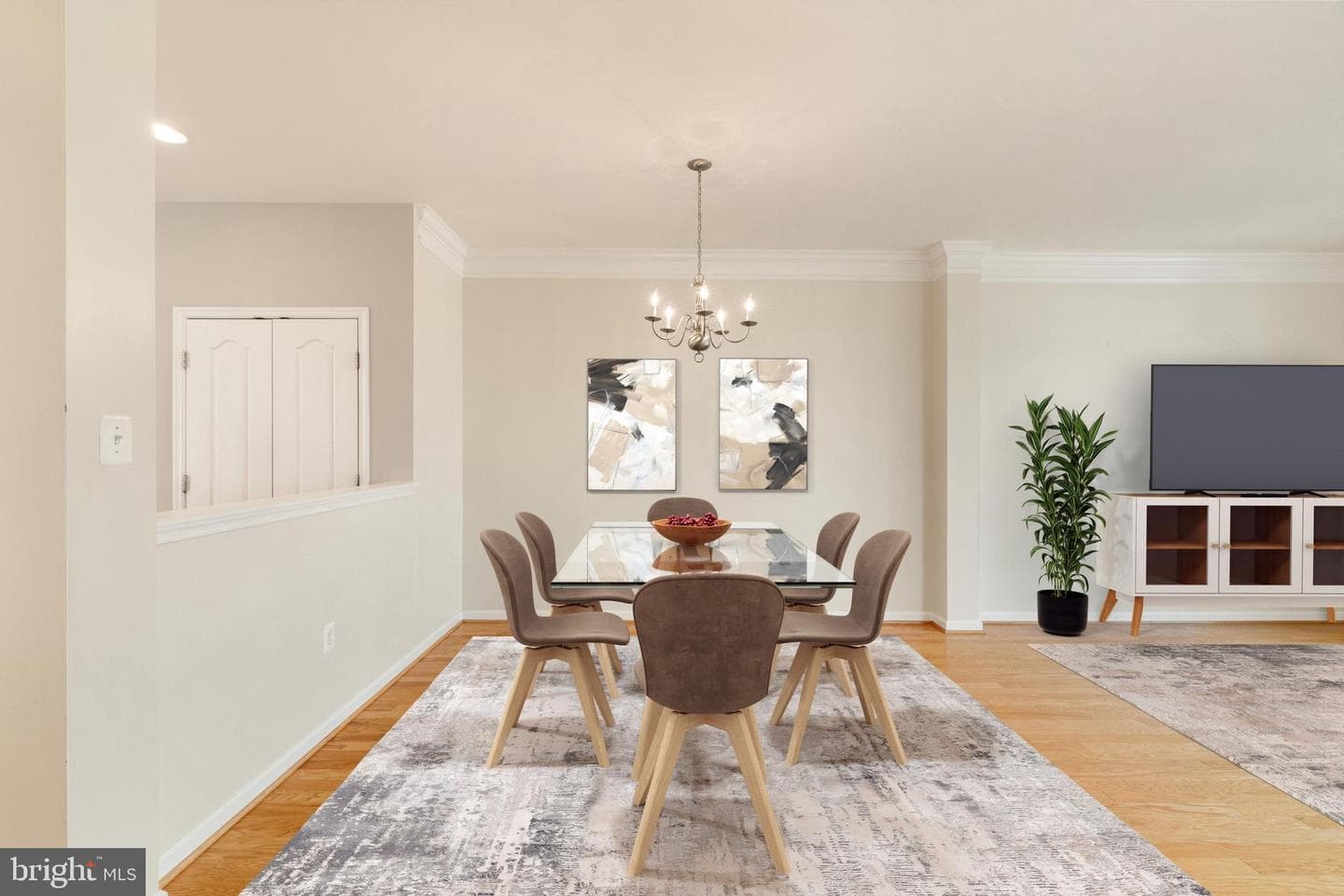 20911 Houseman Terrace photo 8