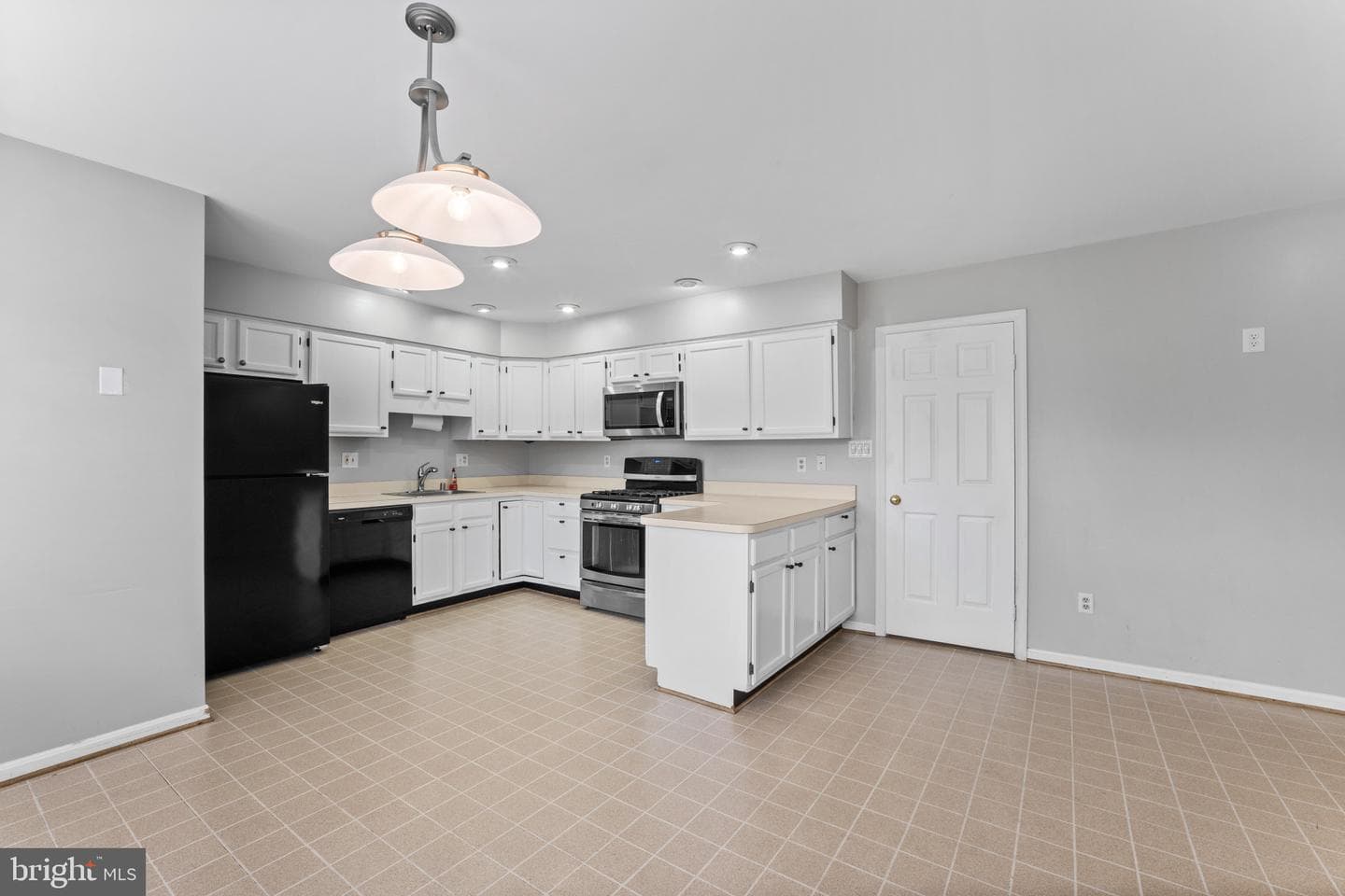 46676 Paragon Terrace photo 13