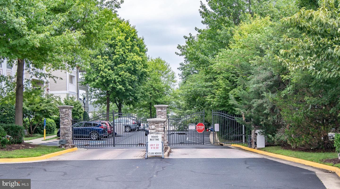 512 Sunset View Terrace SE #201 photo 4