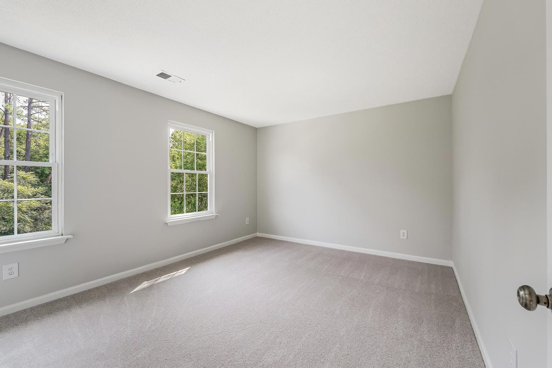 104 Magnolia Road photo 31