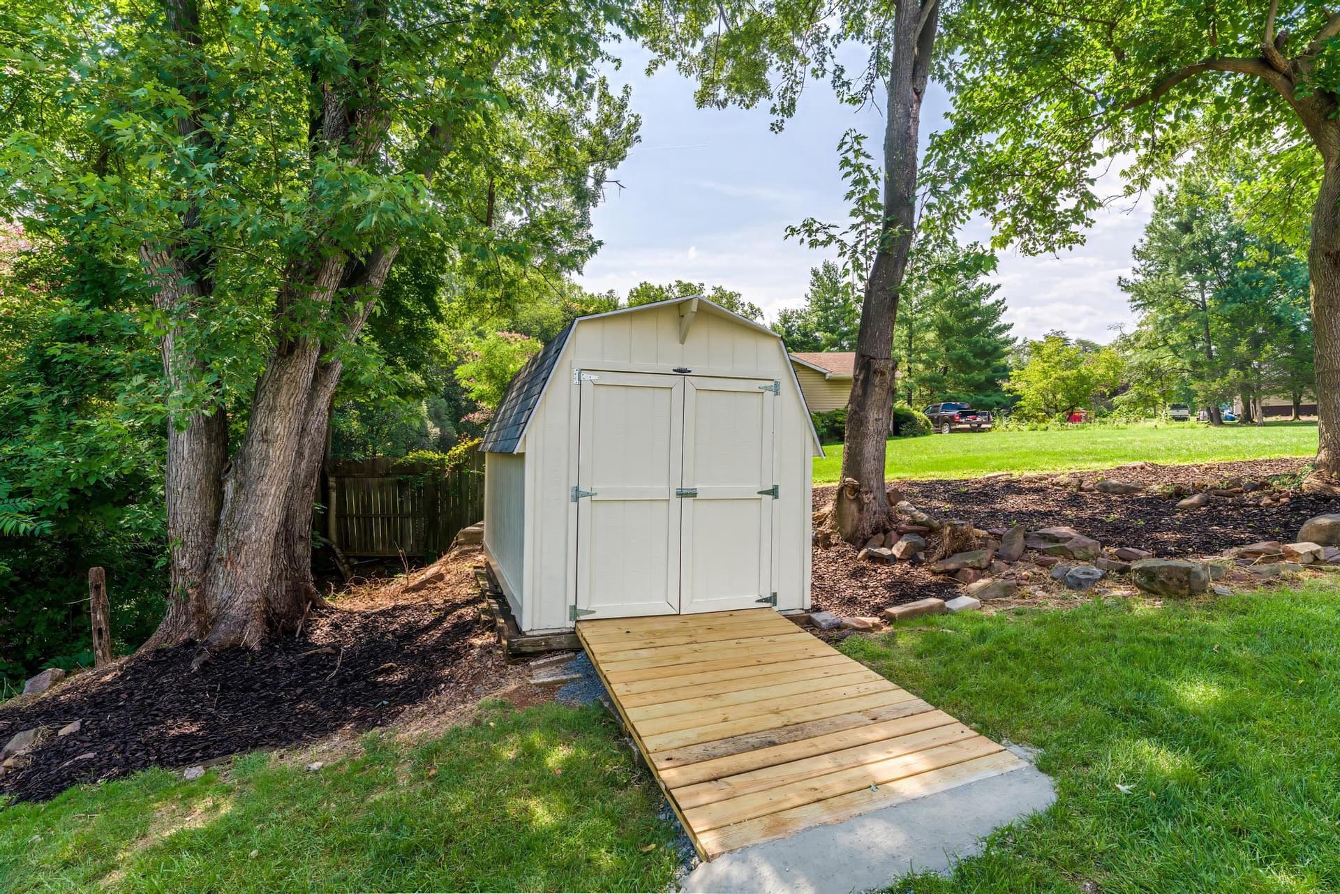 104 Magnolia Road photo 54